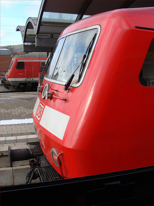 Baureihe 120 und Wittenberger Kopf im Bahnhof Lichtenfels