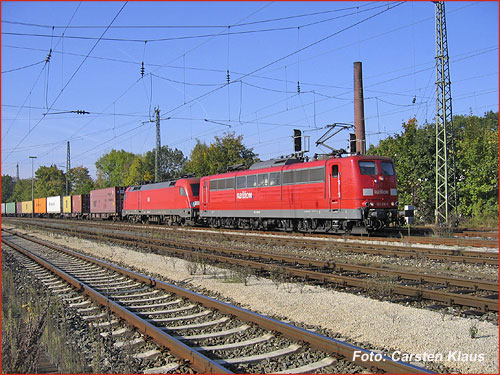 Baureihe BR 151 schiebt einen Kesselzug nach Steinbach am Wald