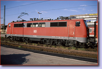 Bahnhof Coburg E-Lokomotive der Baureihe 111