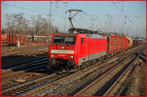 Baureihe BR 189 bei Durchfahrt in Lichtenfels